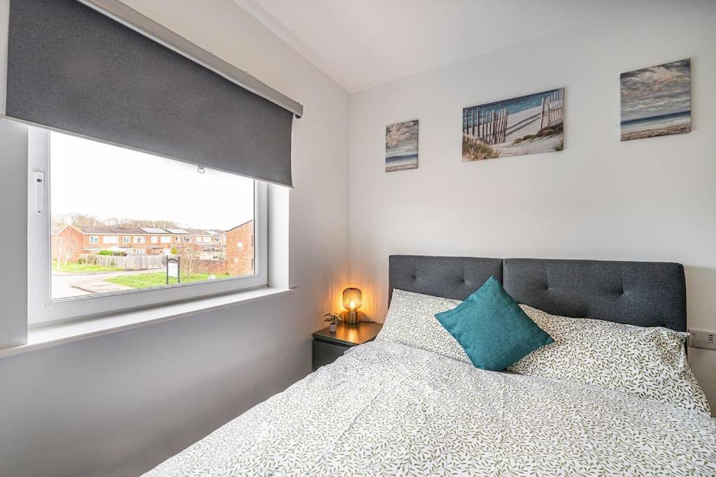 Reading 2-Bed Apartment & Parking Bagian luar foto
